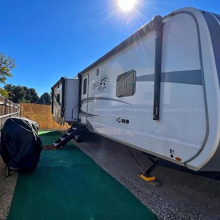 Luxury Glamping Near Idaho Event Center In Nampa Lägenhet Exteriör bild